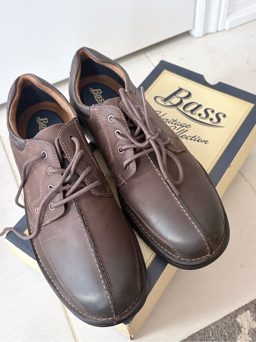 Bass Men's Dark Brown Leather Lace-Up Oxfords